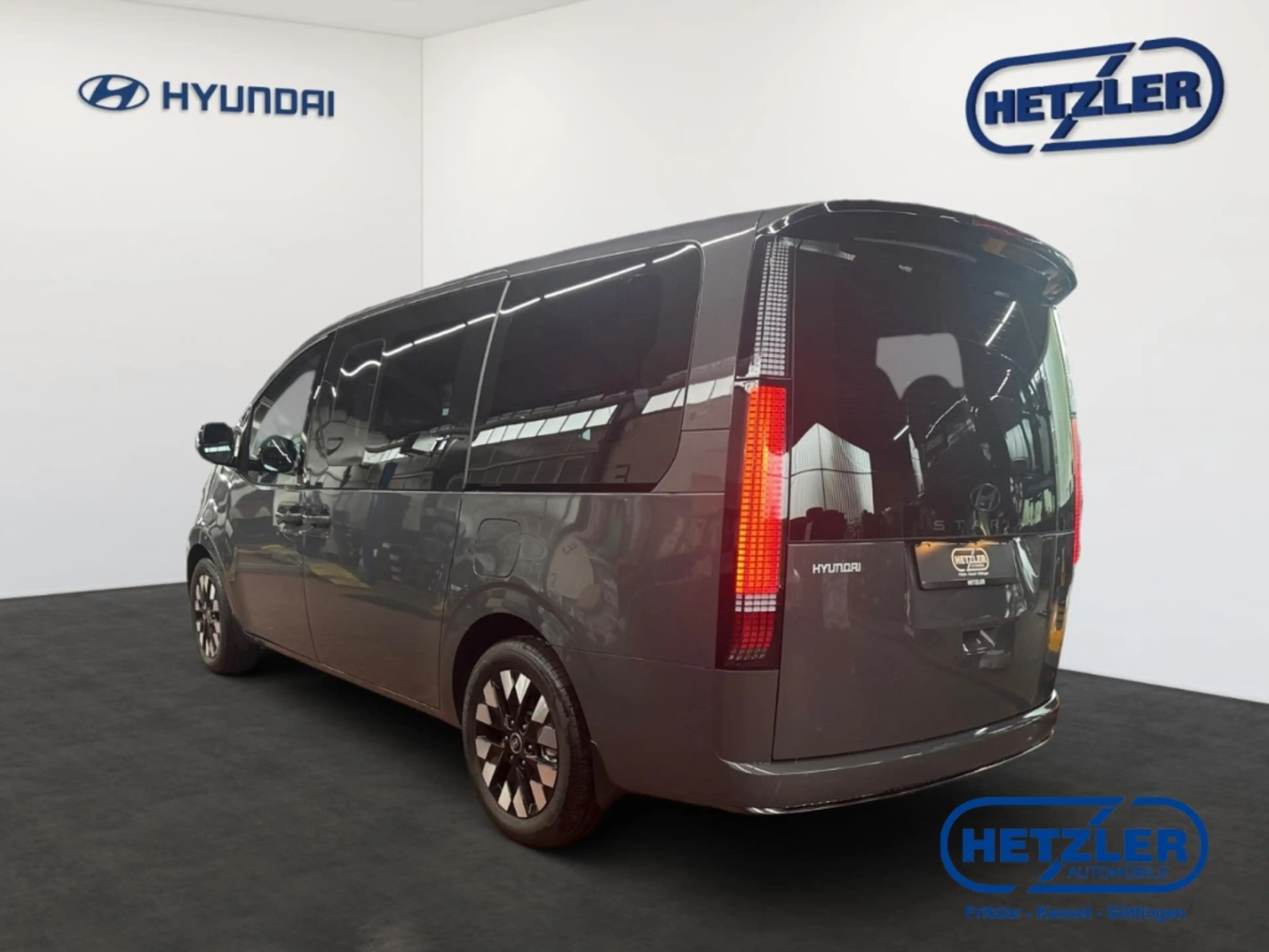Hyundai STARIA Signature Hybrid 2WD 7-Sitzer Navi Leder Digitales — photo 4