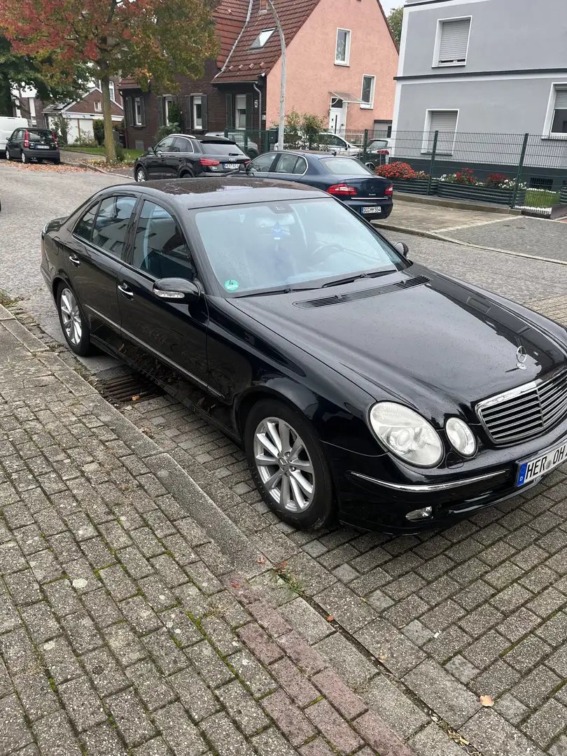 Mercedes-Benz E 240 E 240 Avantgarde top Zustand 2Hand Rentner fahzeug Schwarz - 2