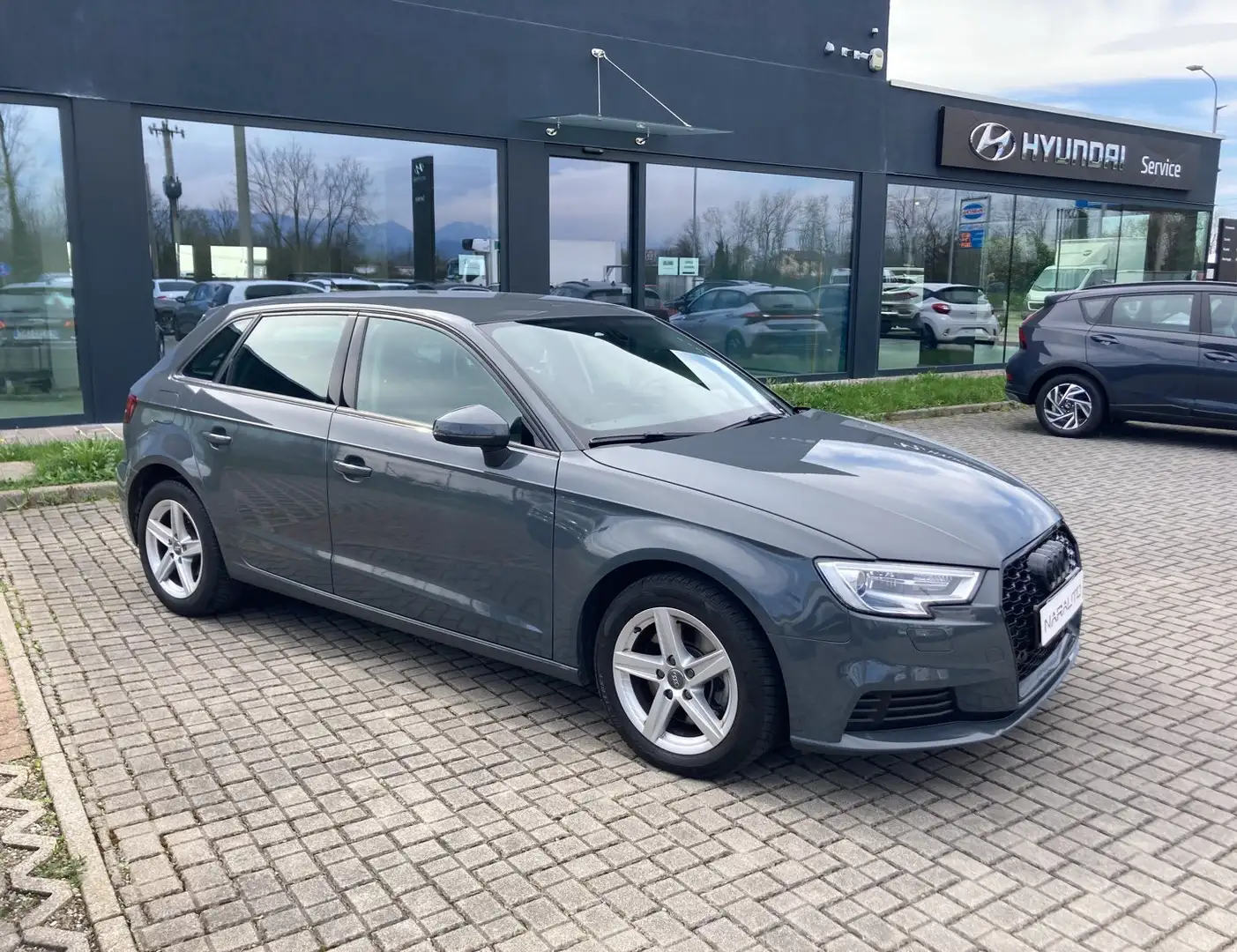 Audi A3 SPB 35 TDI S tronic Sport Gris - 2
