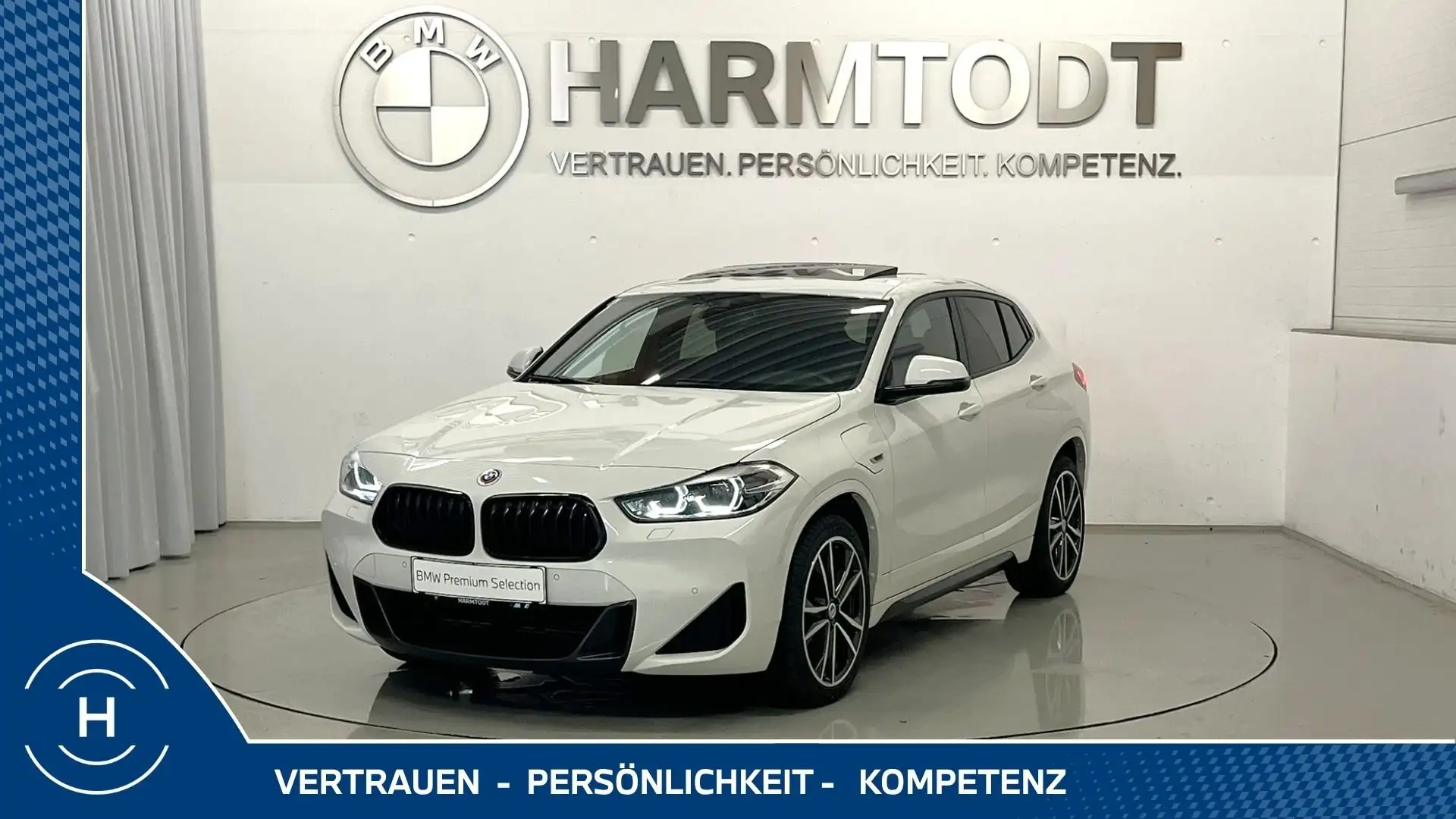 BMW X2 xDrive25e *Modell M Sport / Panorama / Navi / LED* Weiß - 1