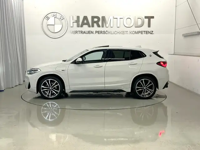 BMW X2 view 3