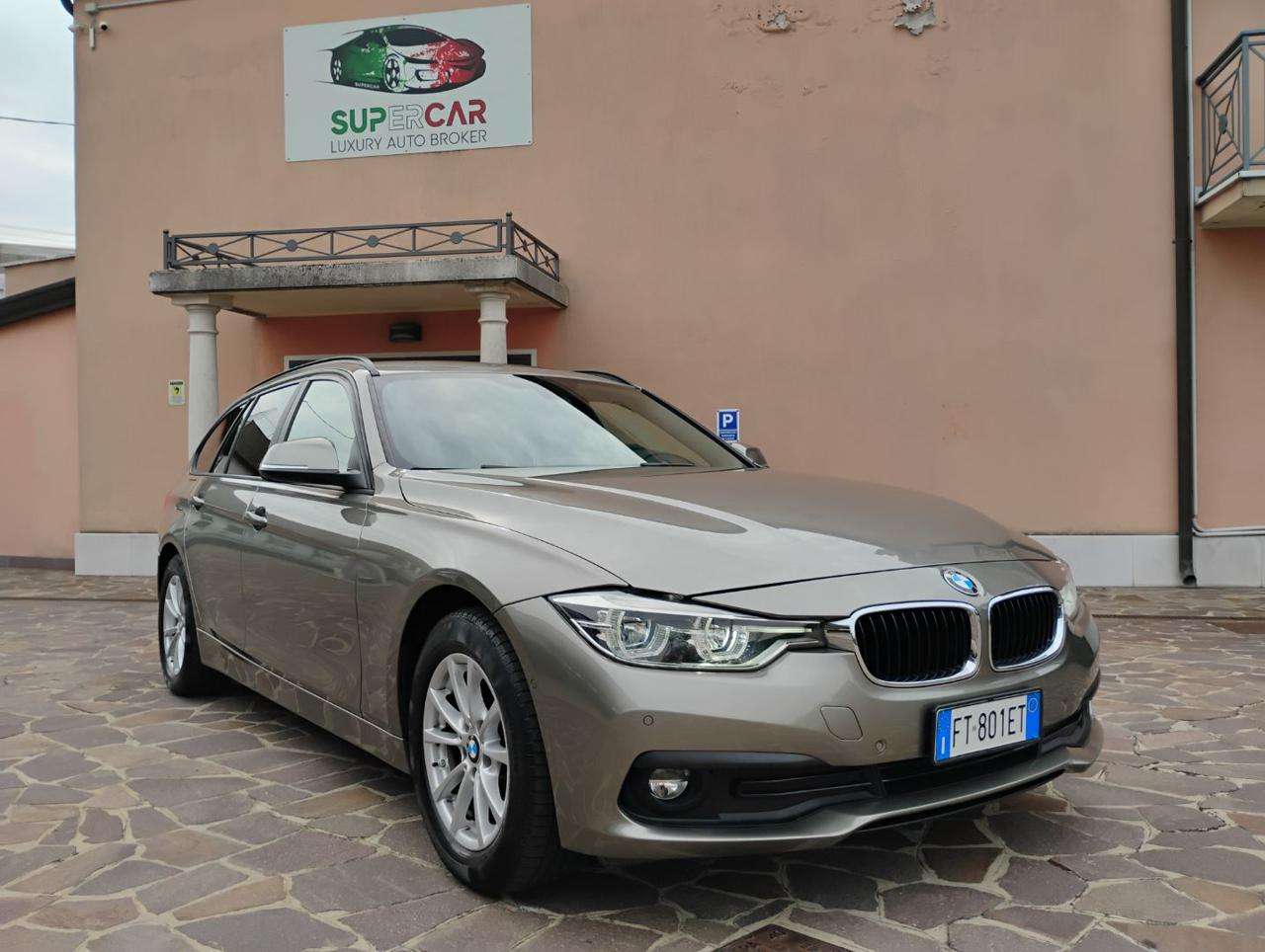 BMW 320