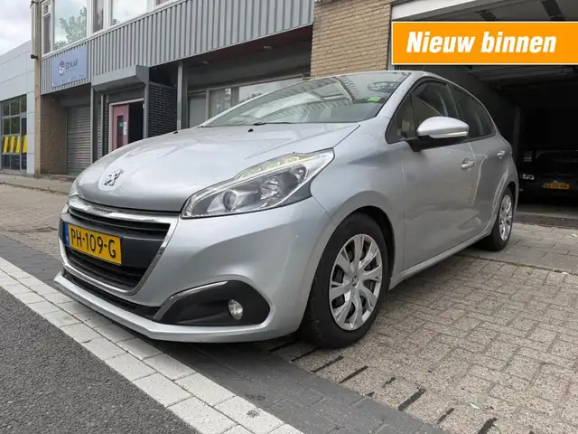 2017 Peugeot 208 in Grey for sale