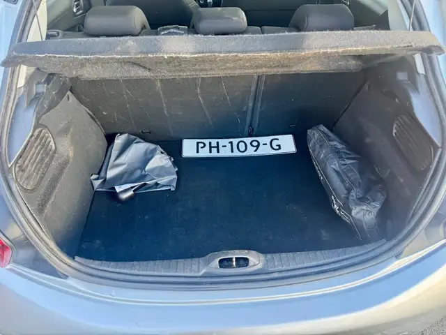 Peugeot 208 view 15