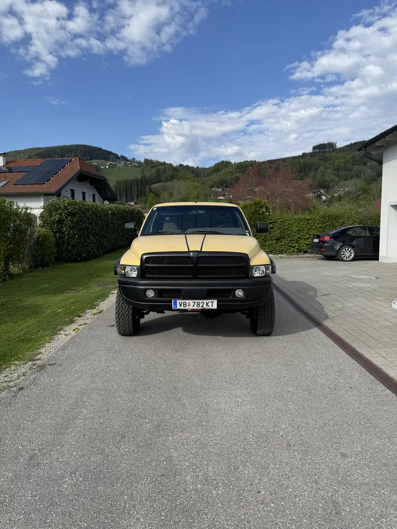 Dodge RAM 2500 Cummins - 2