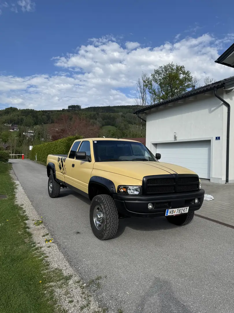 Dodge RAM 2500 Cummins - 1
