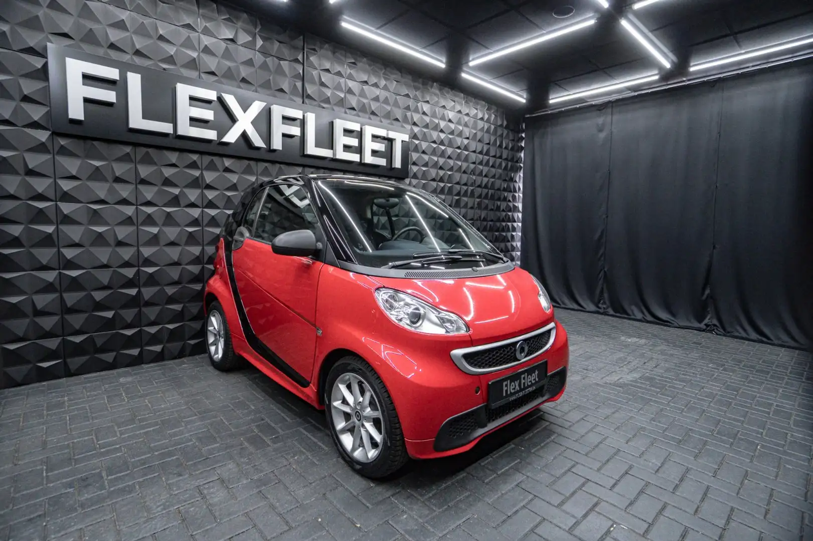 smart forTwo Passion Coupe *11tKm* Automatik Schwarz - 2