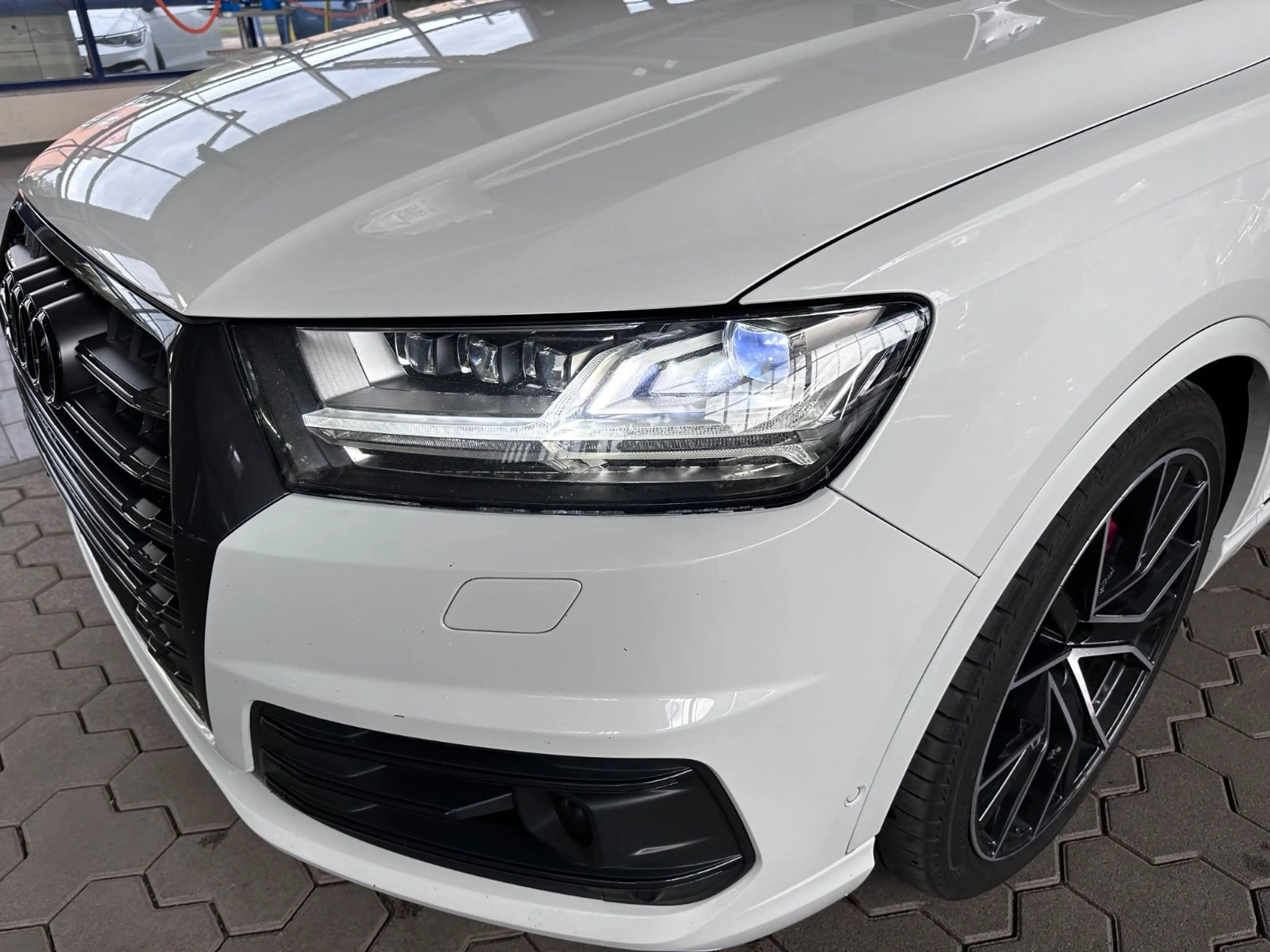 Audi SQ7 S Line 4.0 TDI quattro/ AHK/ stdH/ TÜV NEU — photo 12