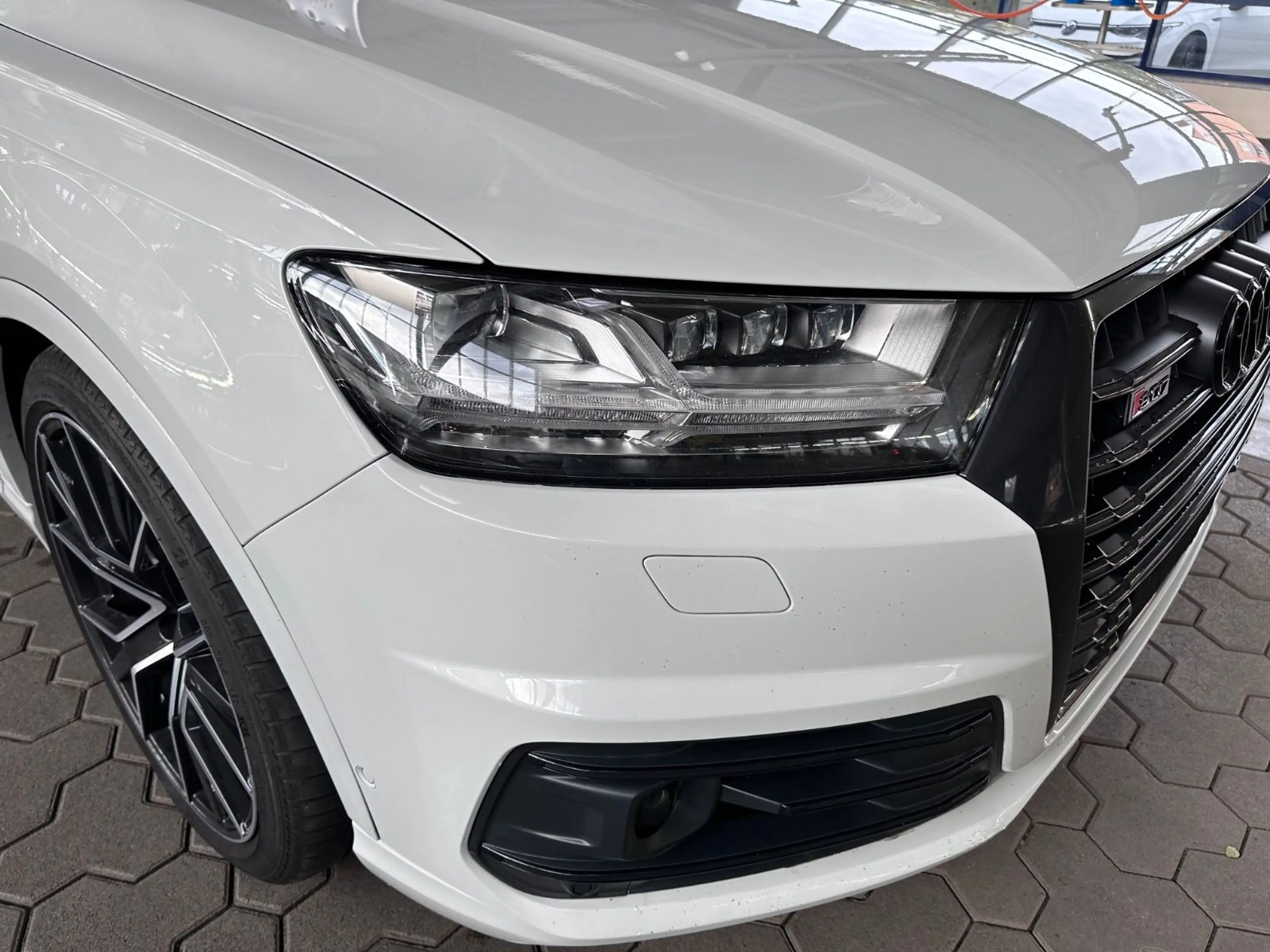 Audi SQ7 S Line 4.0 TDI quattro/ AHK/ stdH/ TÜV NEU — photo 10