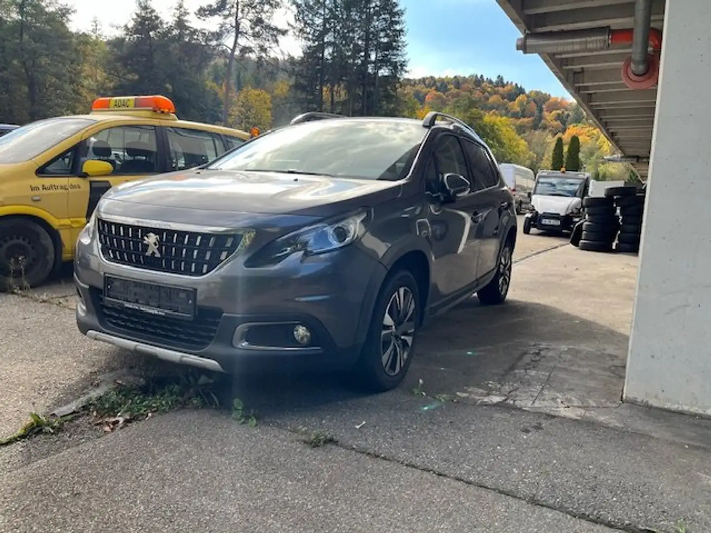 Peugeot 2008 Crossway Grau - 2