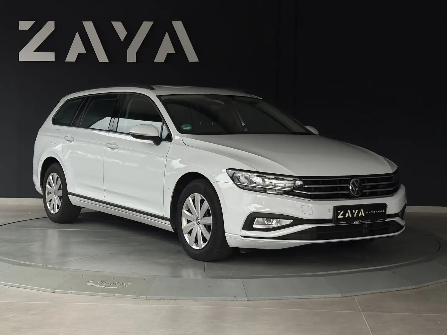Volkswagen Passat 2.0 TDI*DSG*LED*AHK*R-KAMERA* Bianco - 1