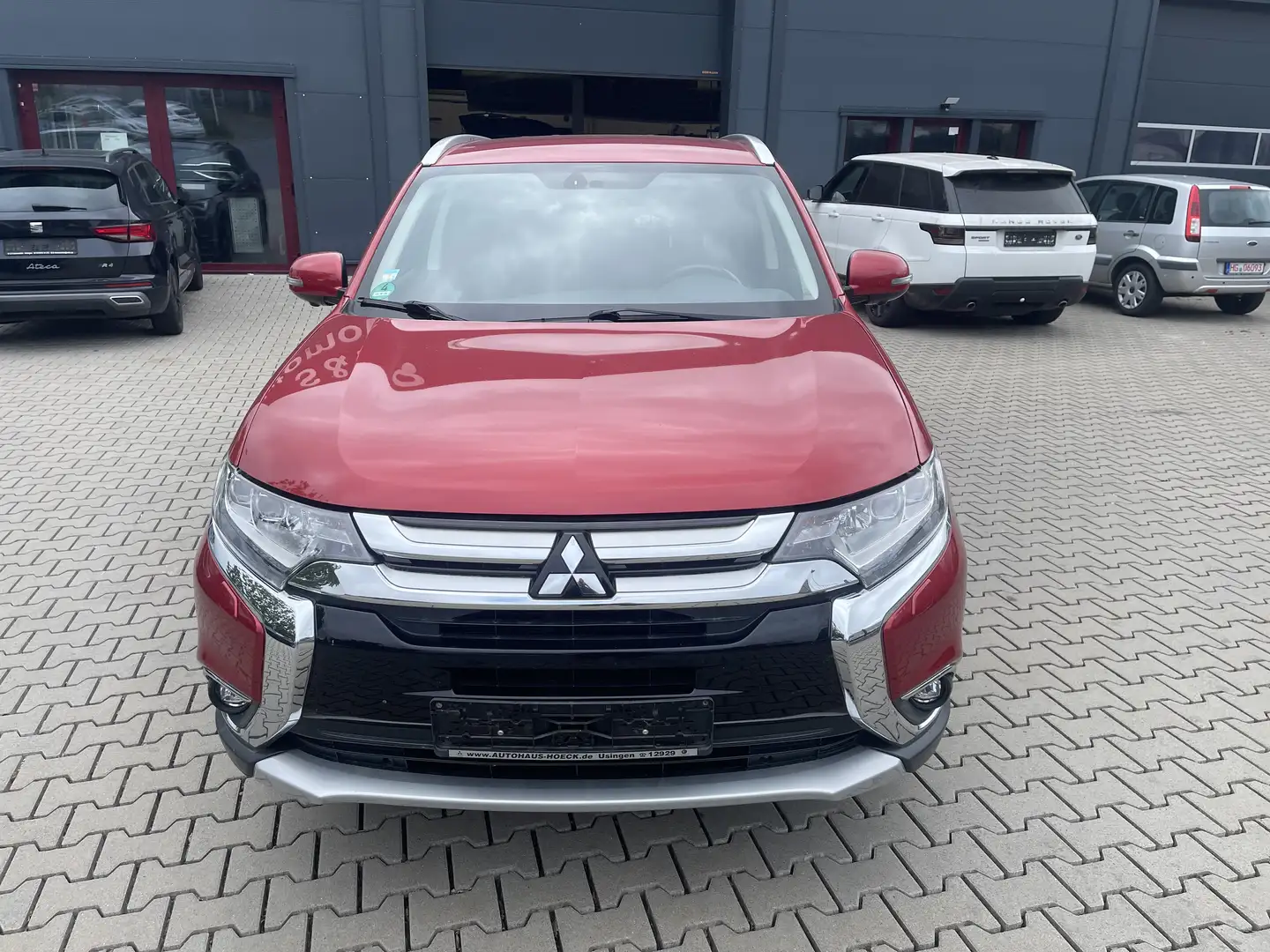 Mitsubishi Outlander 2.0 2WD CVT Edition+ 1 Hand Top zustand Rot - 2
