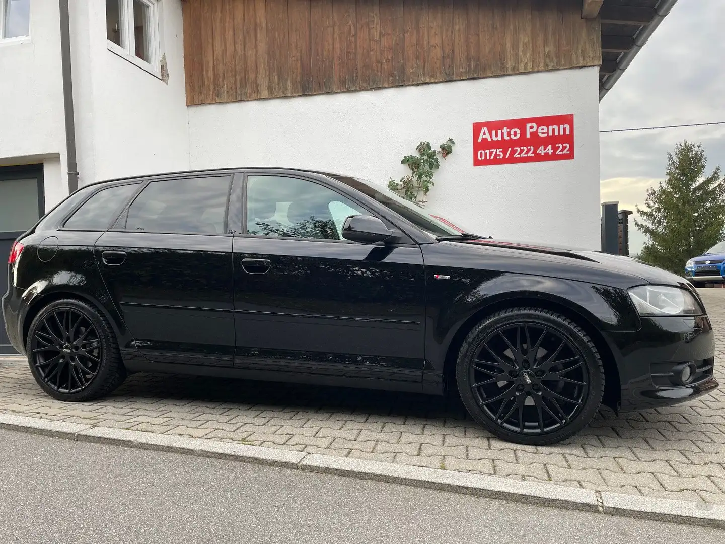 Audi A3 Sportback 1.6 TDI S line Sportpaket Xenon Schwarz - 1
