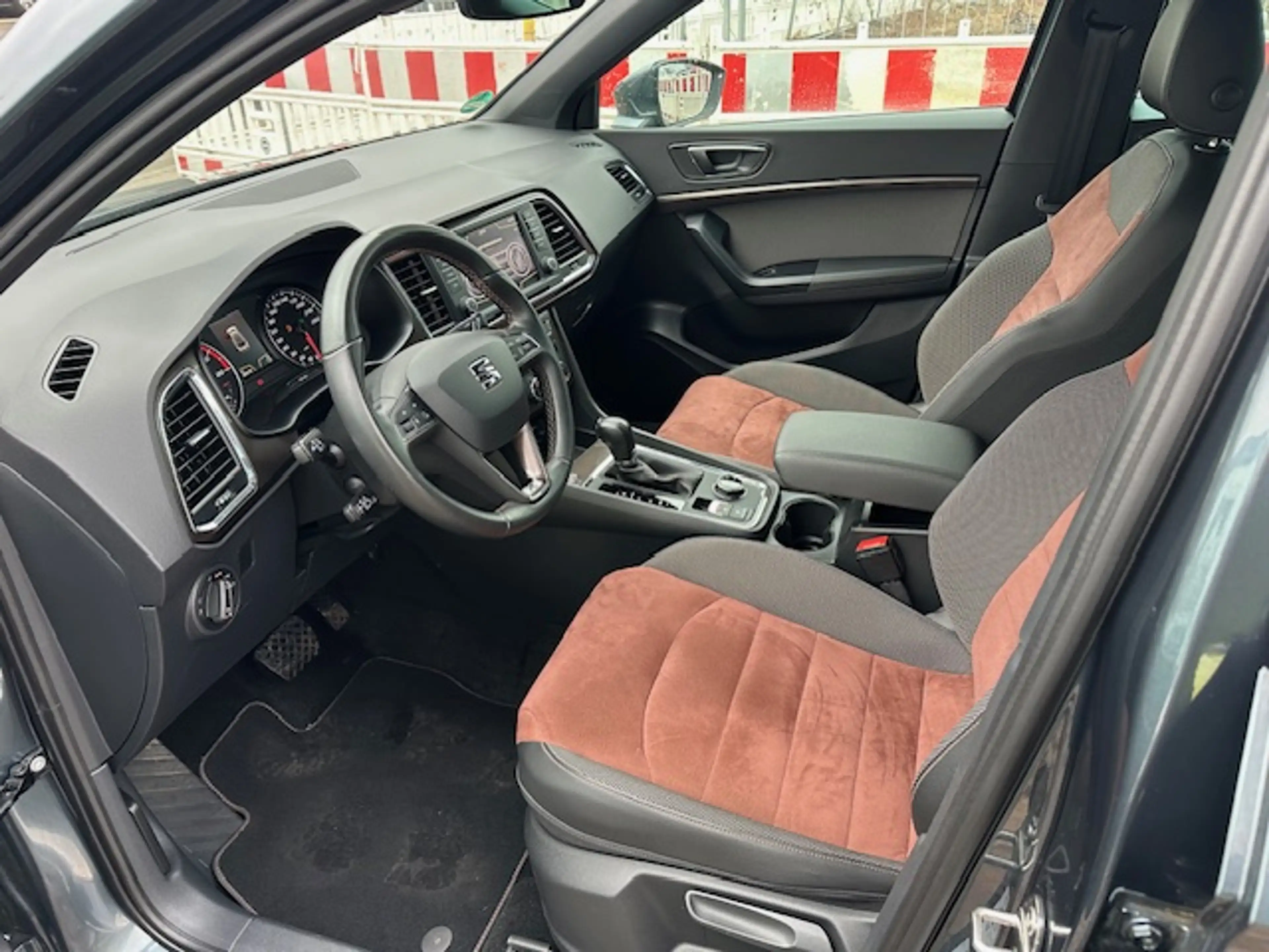 SEAT Ateca Xcellence Automatik Navi LED Standheizung Tot wink — photo 9