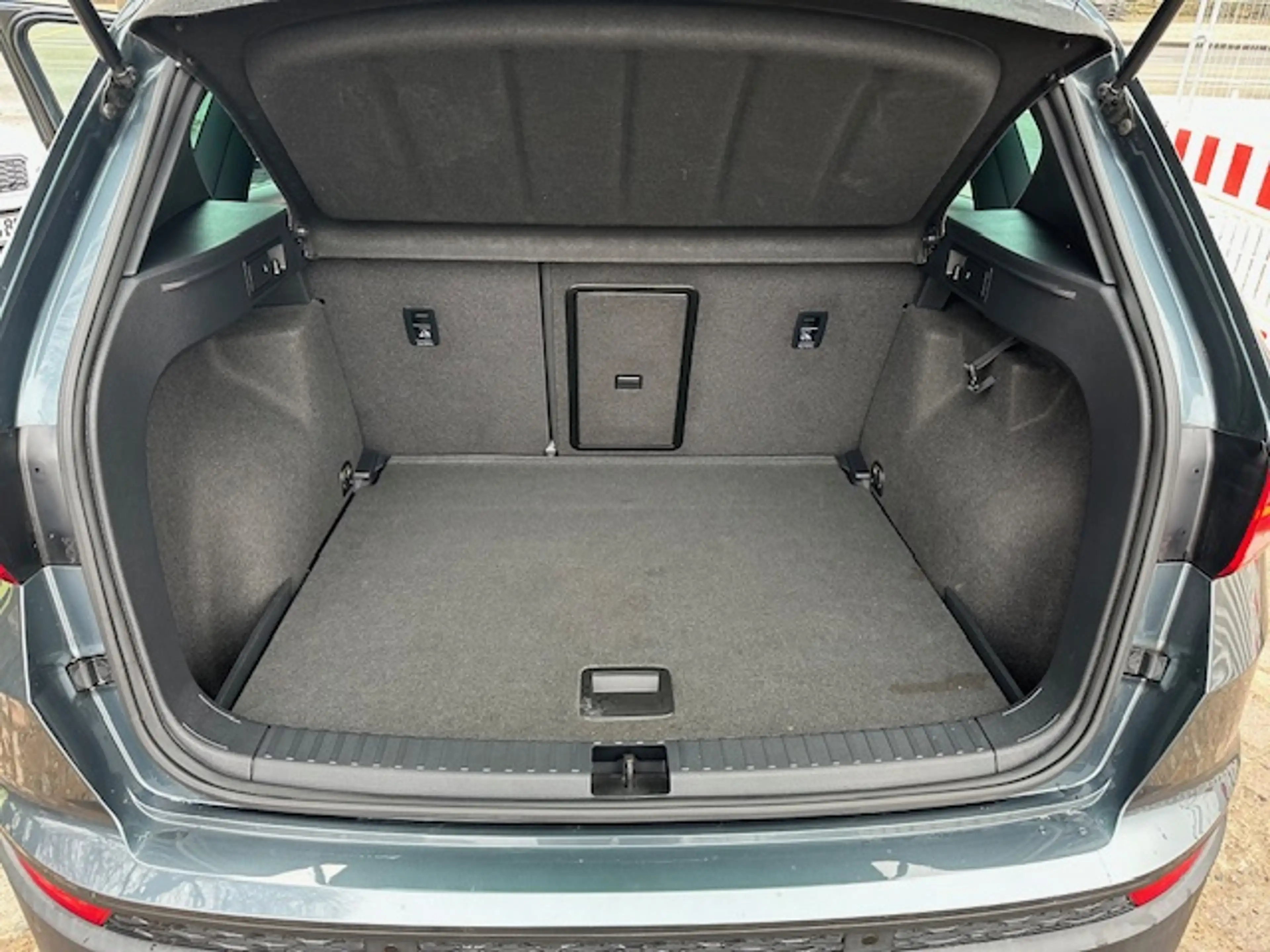 SEAT Ateca Xcellence Automatik Navi LED Standheizung Tot wink — photo 11