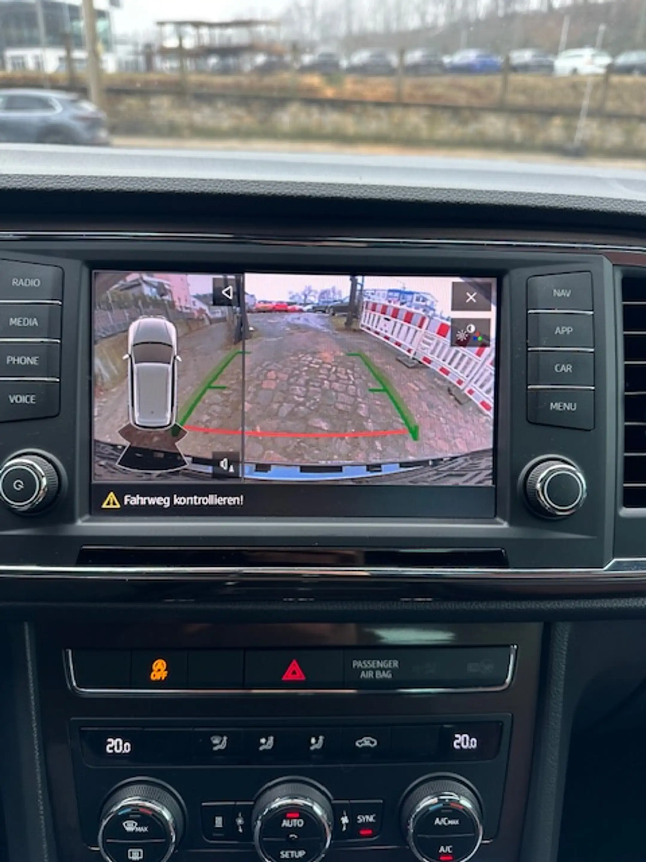 SEAT Ateca Xcellence Automatik Navi LED Standheizung Tot wink — photo 22