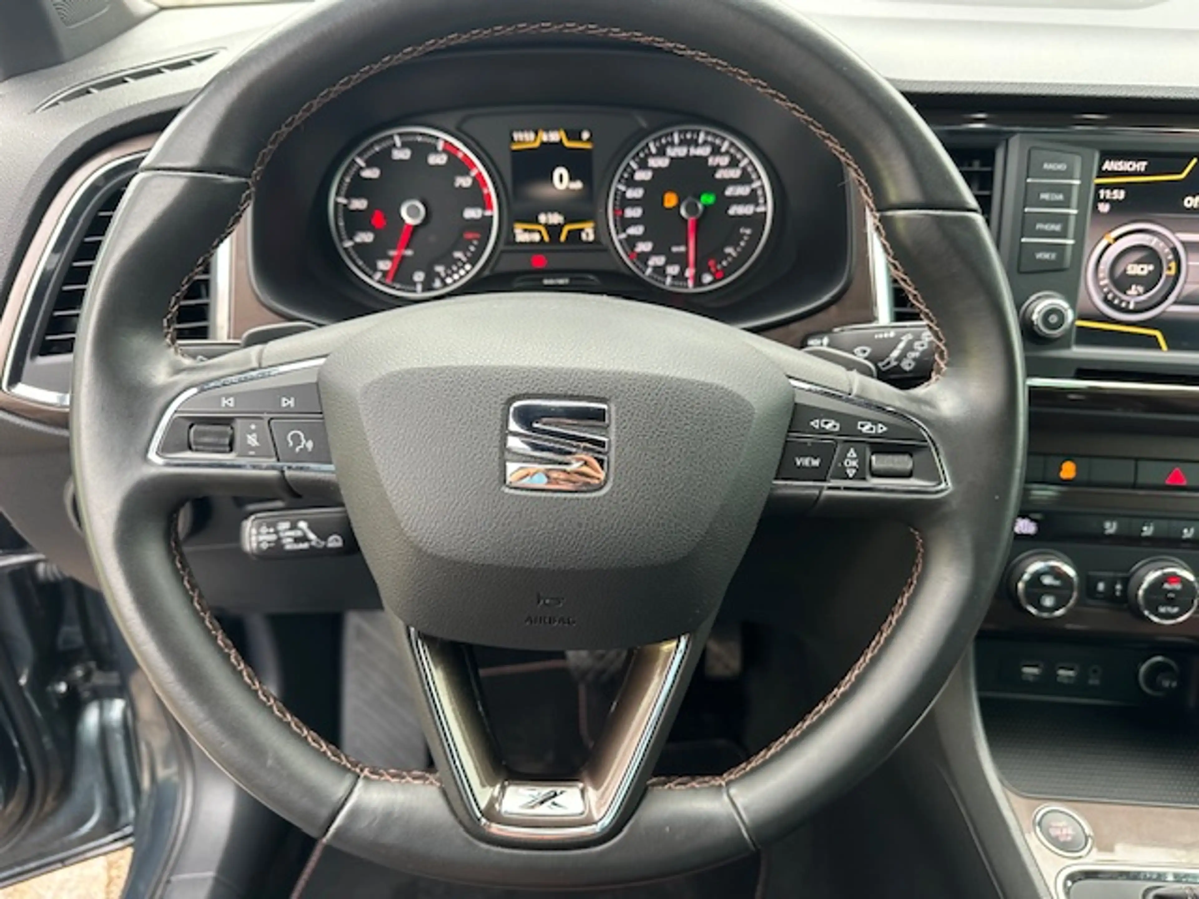SEAT Ateca Xcellence Automatik Navi LED Standheizung Tot wink — photo 17