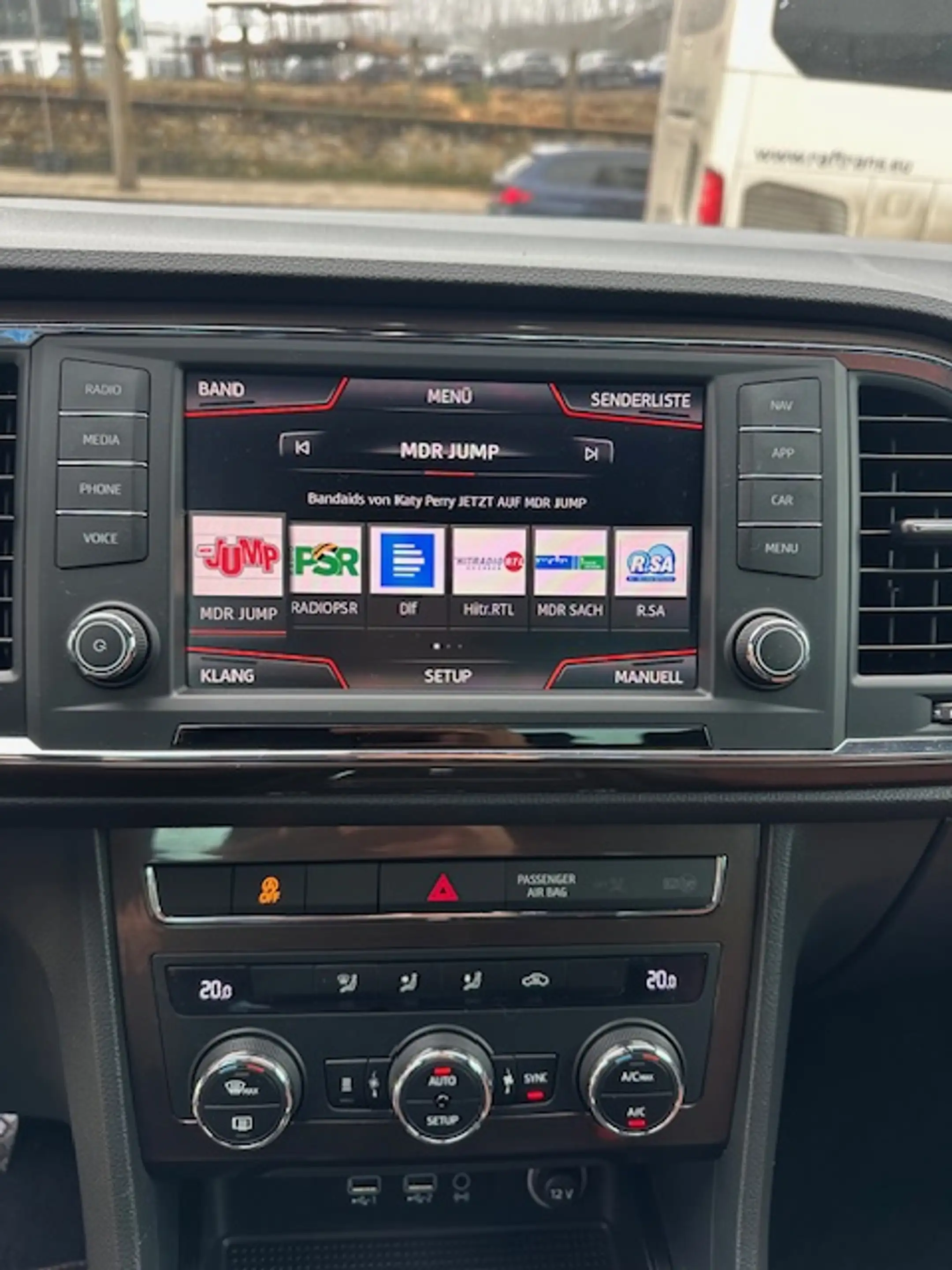 SEAT Ateca Xcellence Automatik Navi LED Standheizung Tot wink — photo 19