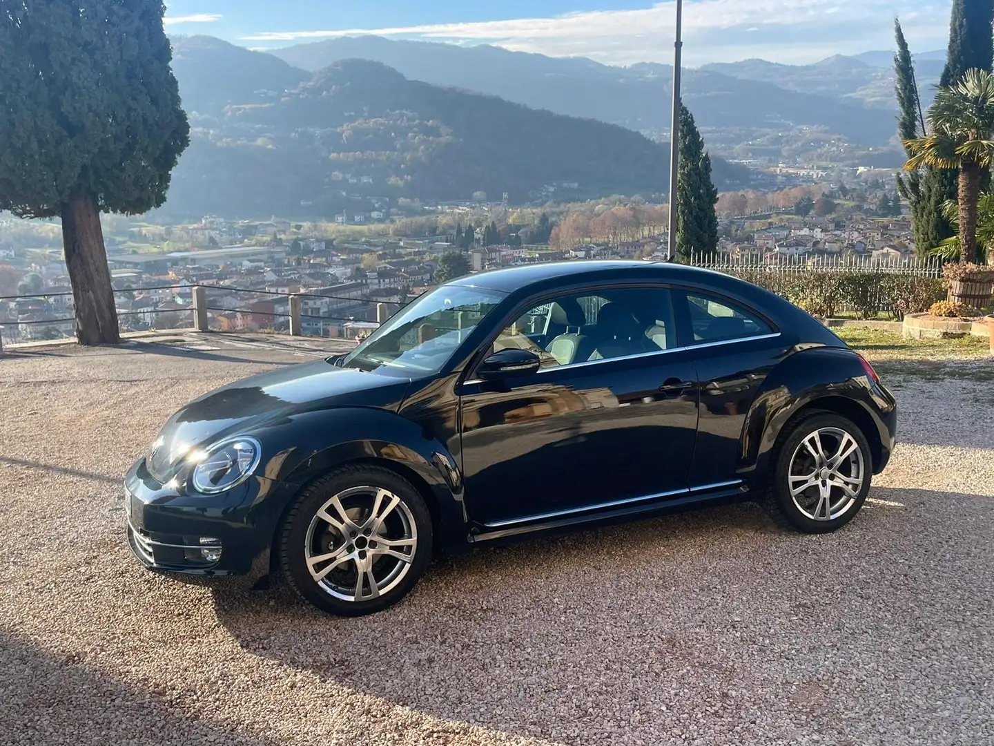 Volkswagen Maggiolino Maggiolino 1.6 tdi Design 105cv - 2