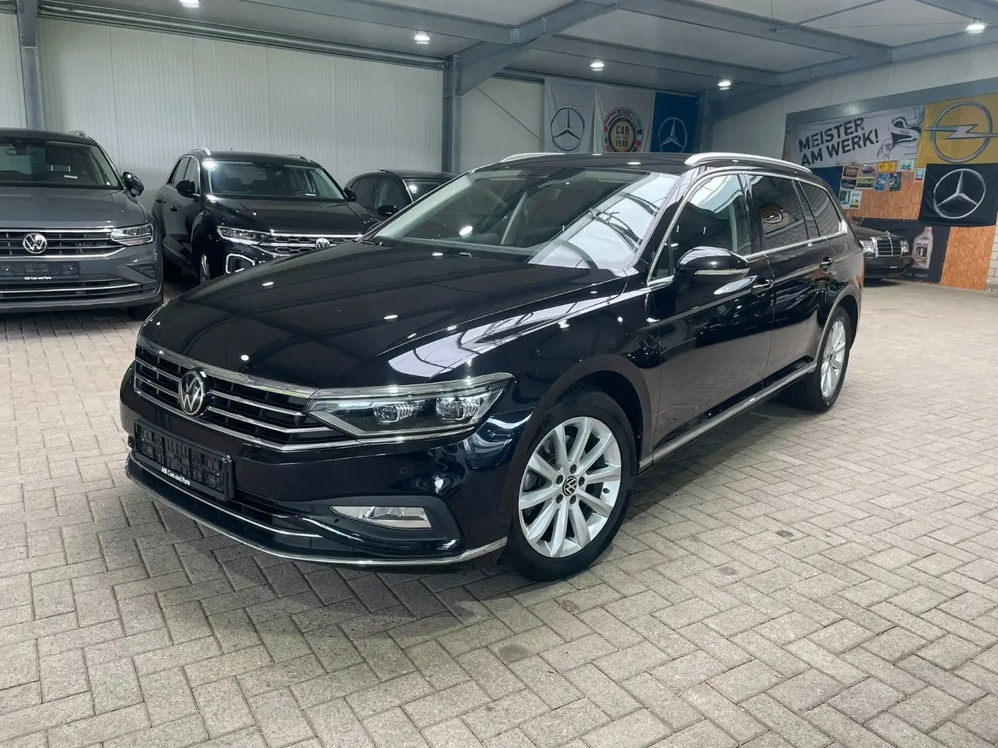 Volkswagen Passat Variant 2.0 TDI Elegance   AHK IQ-LED ACC Noir - 1