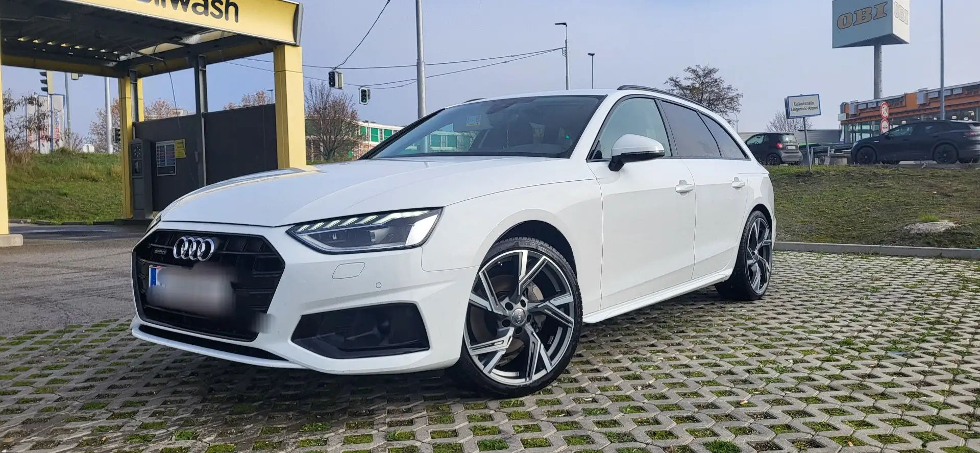 Audi A4 Avant 40 TDI quattro S tronic - 1