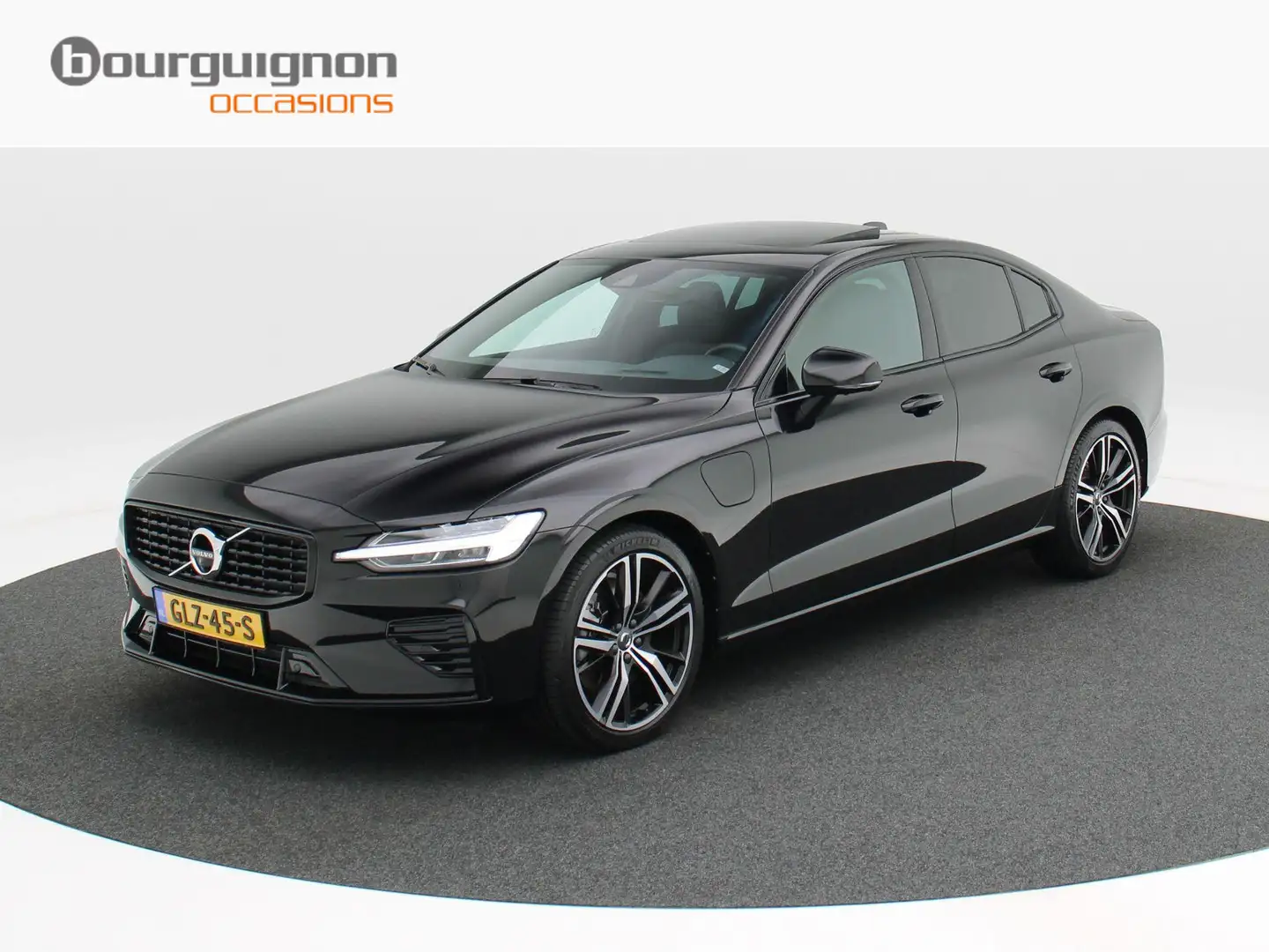 Volvo S60 2.0 Recharge T8 390 Pk Automaat AWD R-Design | 360 Zwart - 1