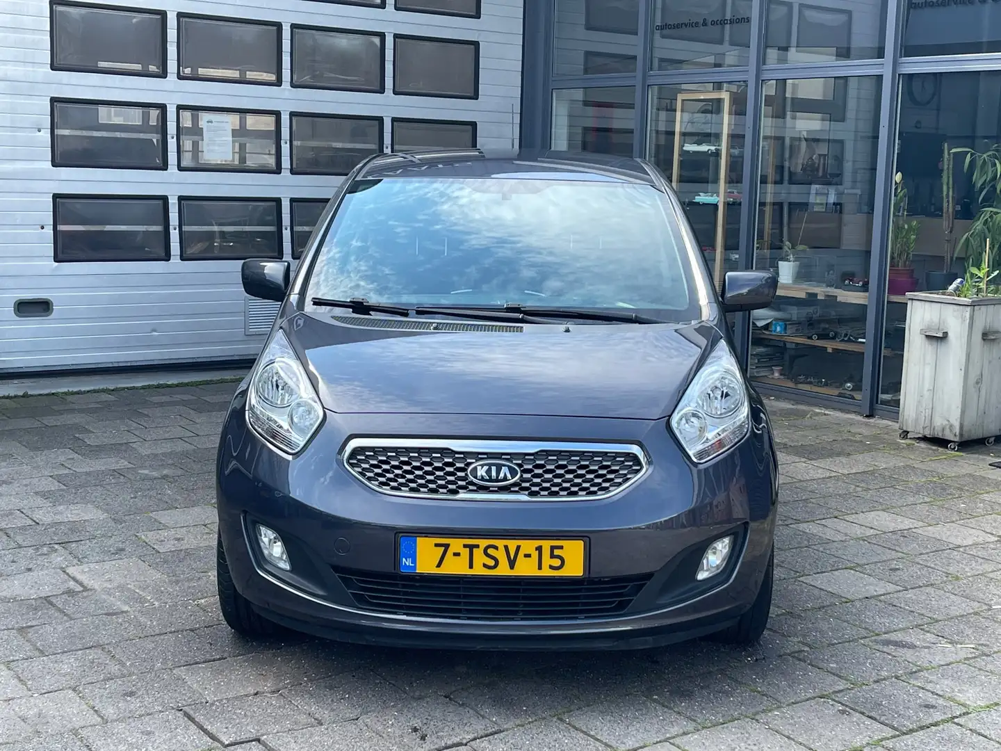 Kia Venga 1.4 CVVT 20th Anniversary | Airco | Navi | Camera Grijs - 2