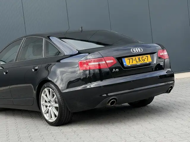 Audi A6 view 13