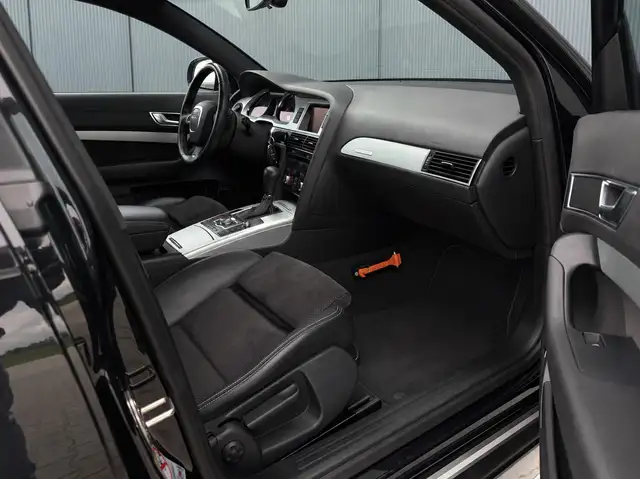 Audi A6 view 17