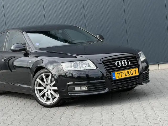 Audi A6 view 12