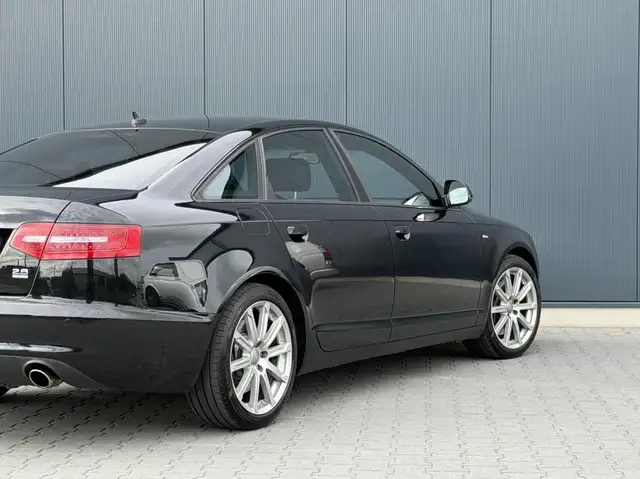 Audi A6 view 5