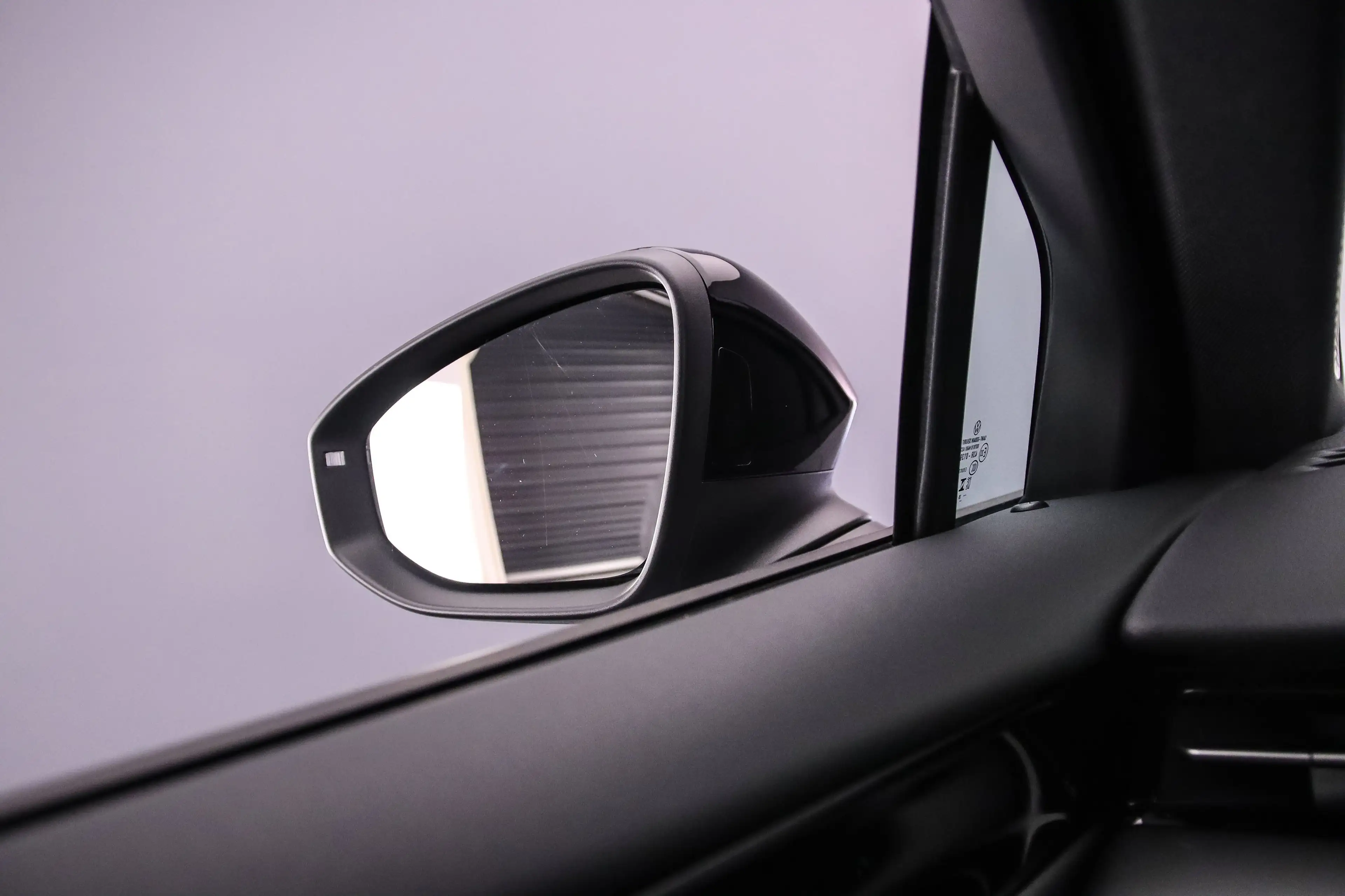 Volkswagen ID.7 Tourer Elektromotor 59 kWh 204pk Limited Edition — photo 12