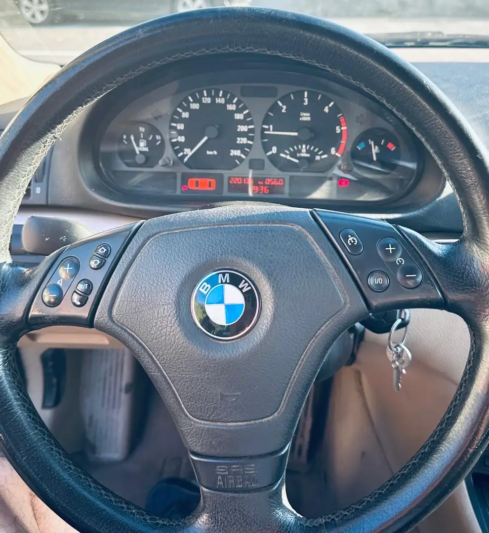 BMW 320 320d Verde - 2