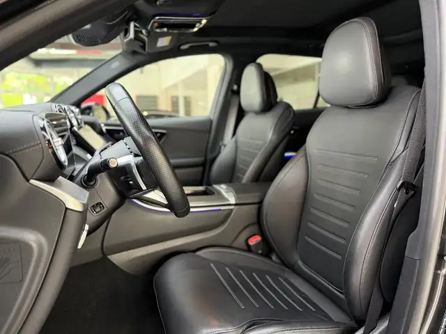 Mercedes-Benz GLC view 12
