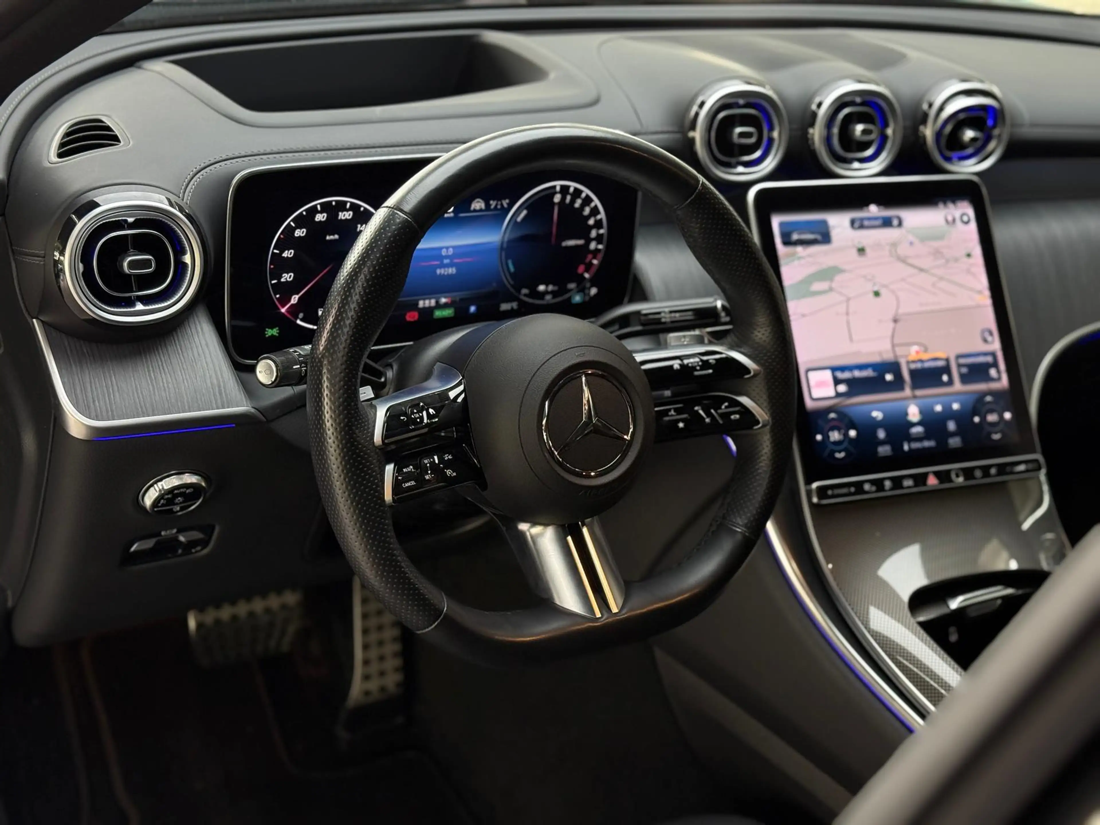 Mercedes-Benz GLC 400 e 4M AMG*PremiumPlus*Pano*Head-Up* — photo 13