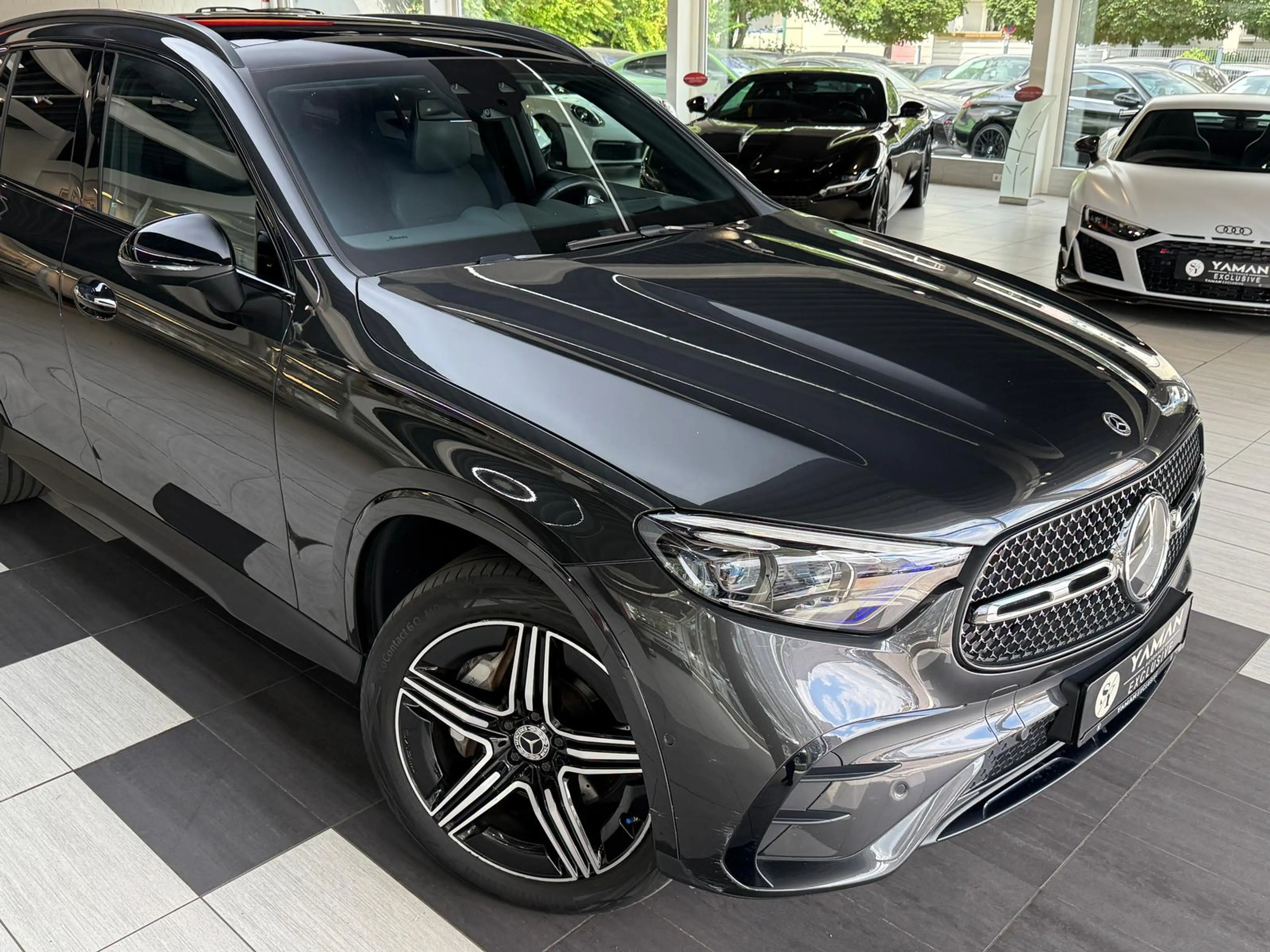Mercedes-Benz GLC 400 e 4M AMG*PremiumPlus*Pano*Head-Up* — photo 5