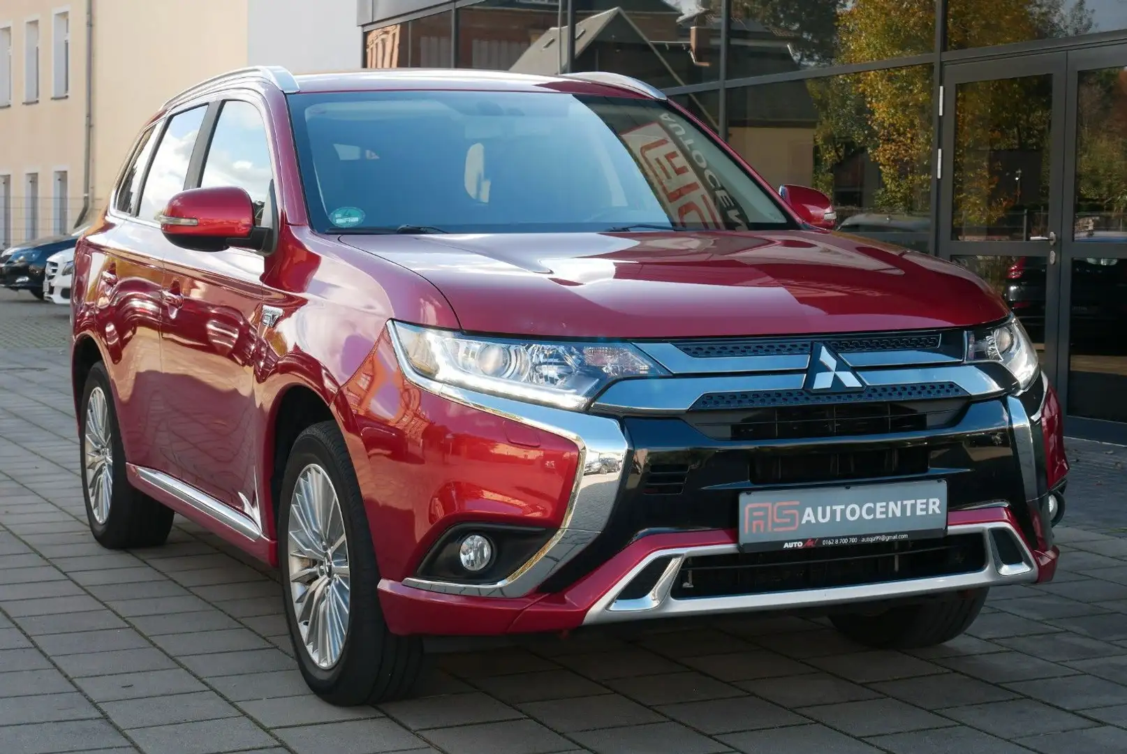 Mitsubishi Outlander Plug-In Hybrid 4WD Kamera AHK Rot - 2