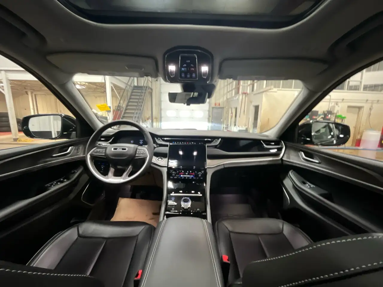 Jeep Grand Cherokee снимка Jeep Grand Cherokee
