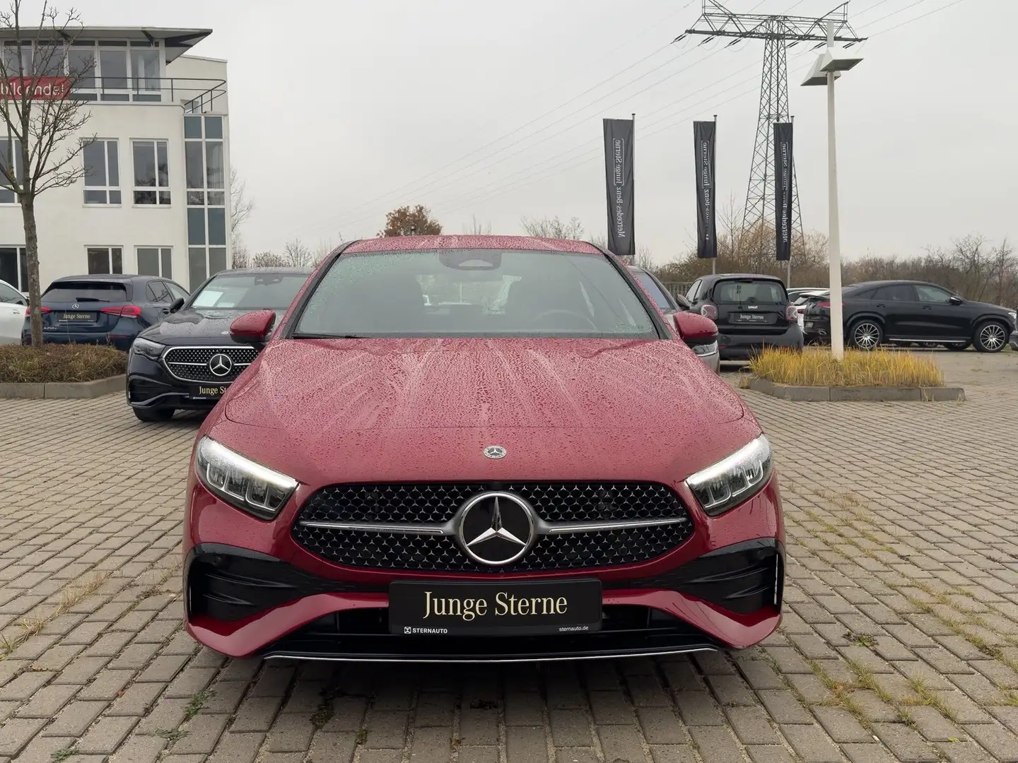 Mercedes-Benz A 180 A 180 AMG Advanced+ AHK Memory AMG Line Navi/Klima Rot - 2