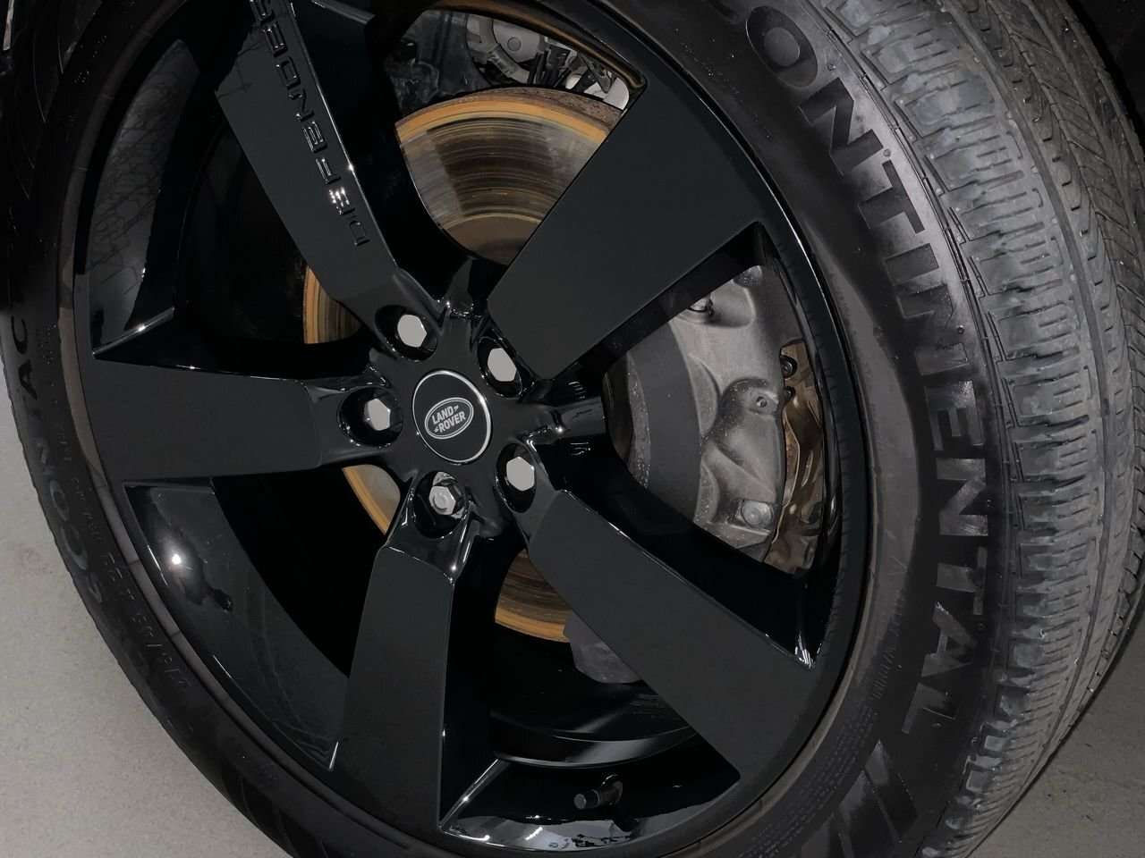 2024 Land Rover Defender 110 P400 X-Dynamic SE | 22" Wheels! Black Exterior thumb 18