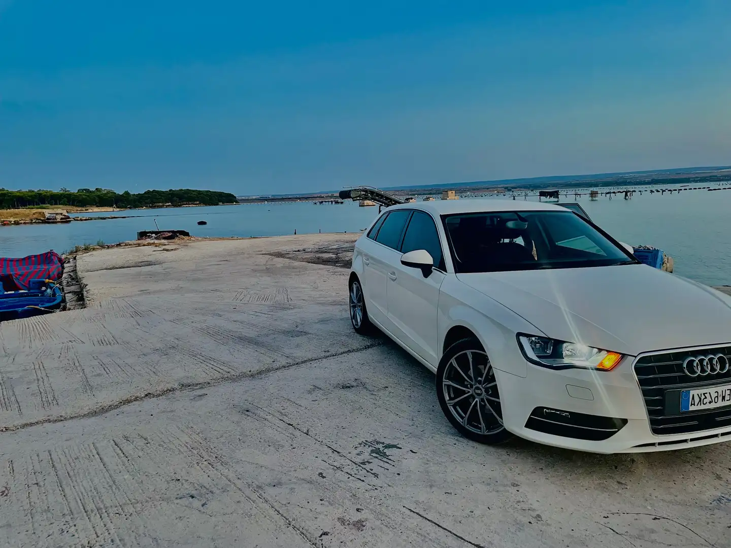 Audi A3 A3 III 2014 1.6 tdi Ambiente 110cv E6 Bianco - 2