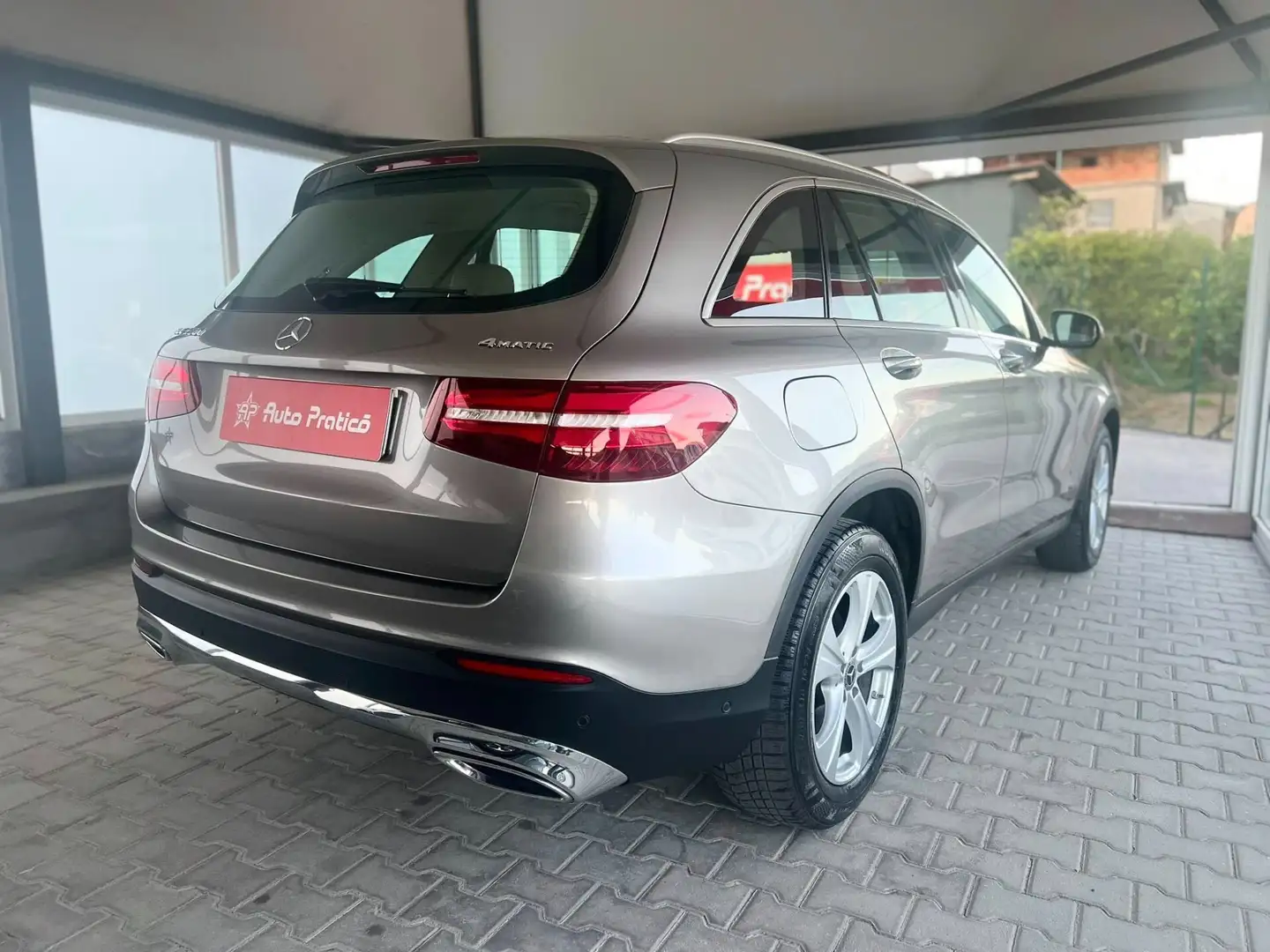 Mercedes-Benz GLC 250 GLC 220 d 4Matic Executive Gris - 2