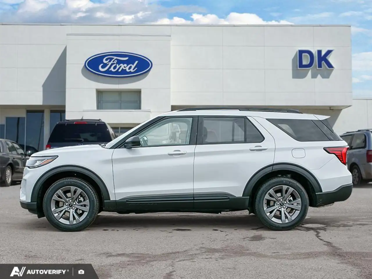Ford Explorer снимка Ford Explorer
