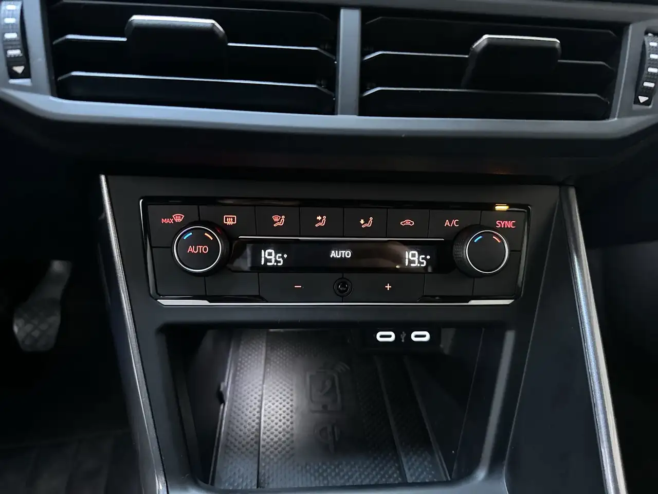 Volkswagen Polo 1.0 TSI Highline Business R R-Line Virtual Cockpit, миниатюра 12