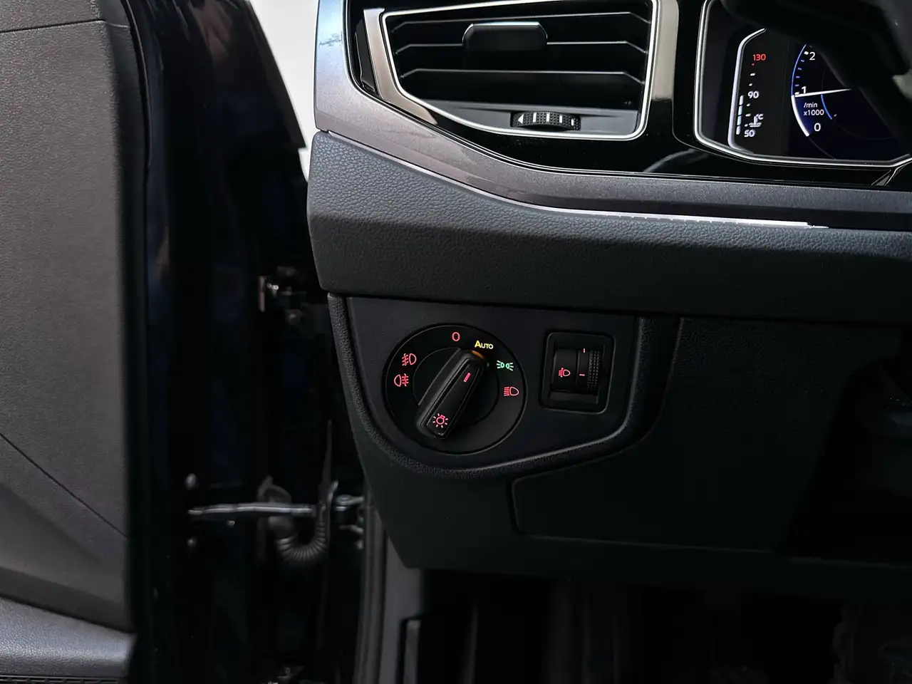 Volkswagen Polo 1.0 TSI Highline Business R R-Line Virtual Cockpit, миниатюра 24