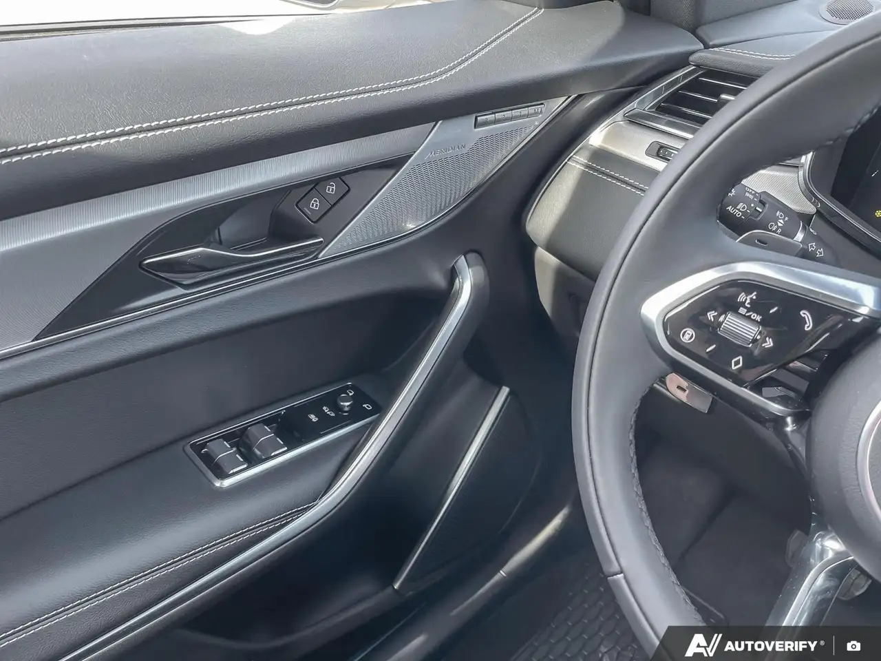 Jaguar F-Pace снимка Jaguar F-Pace