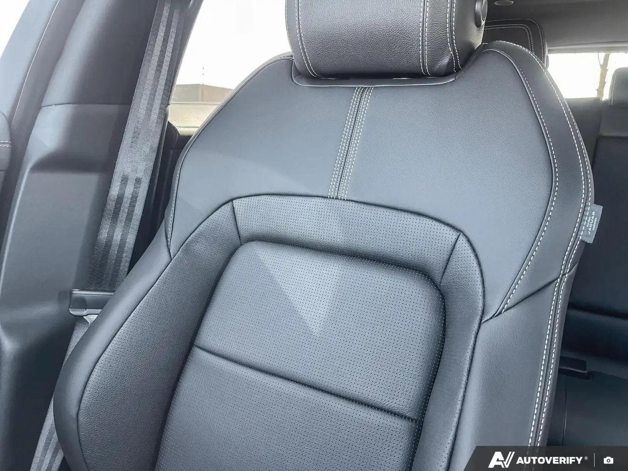 Jaguar F-Pace снимка Jaguar F-Pace
