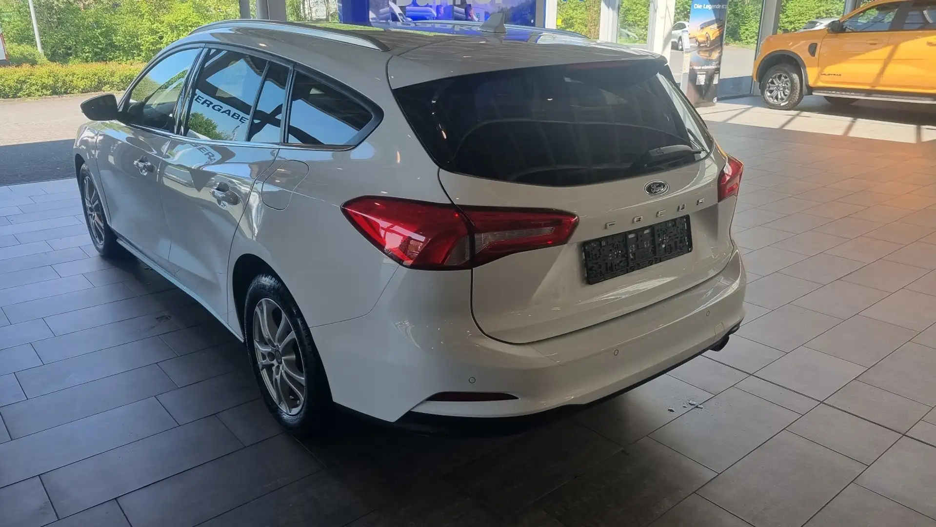 Ford Focus Cool&Connect 1,5l EcoBlue Automatik Blanc - 2
