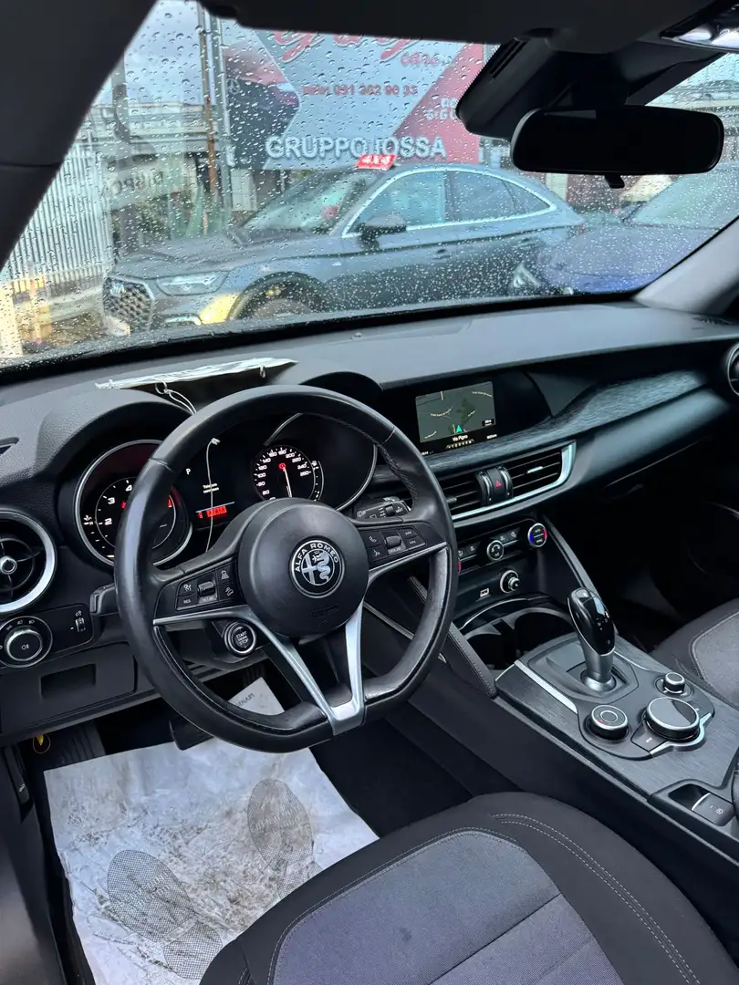 Alfa Romeo Stelvio 2.2 t Executive Q4 190cv auto my19 Nero - 2
