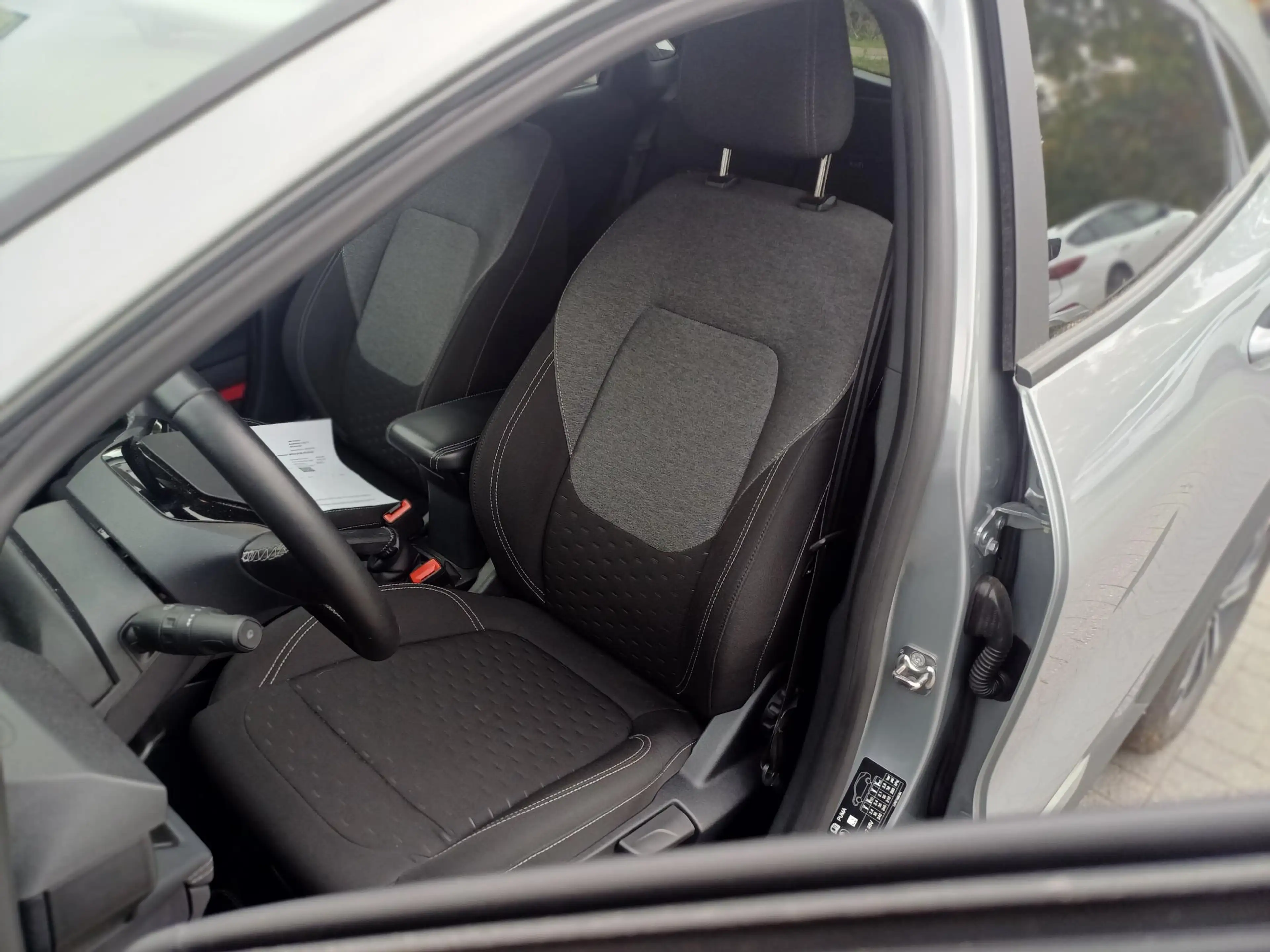 Ford Puma 1.0i Ecoboost mHEV 92kW Titanium — photo 11